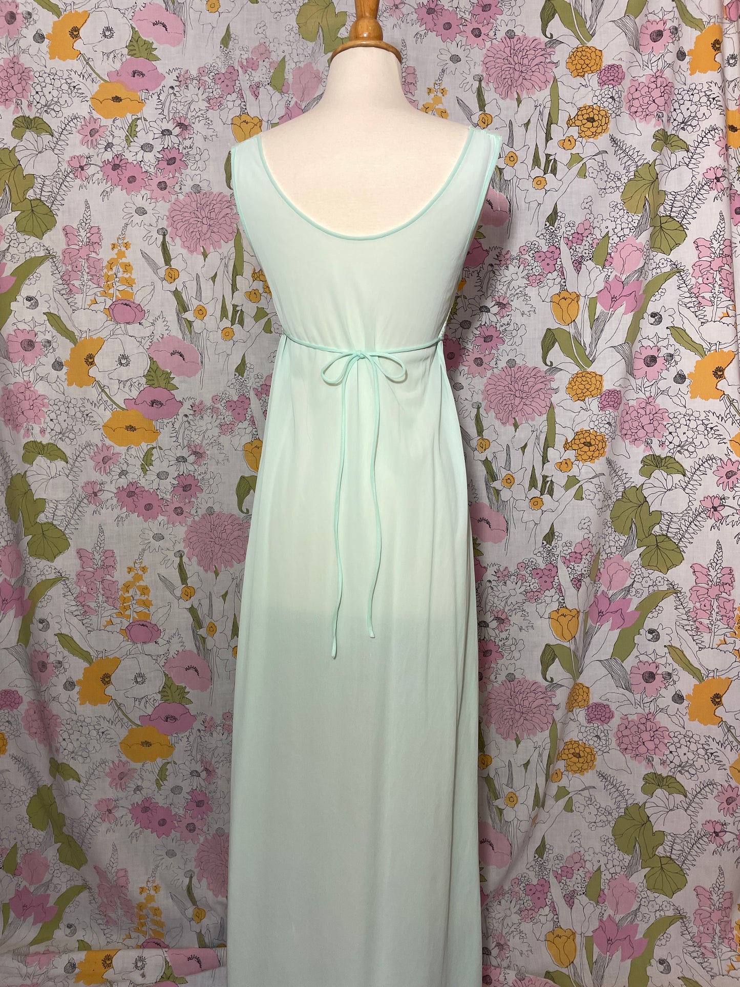 1970s Seafoam Green Robe and Nightgown Set